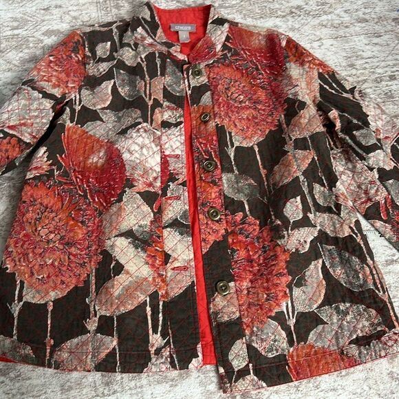 Chico's  Floral lightly quilted Jacket - Red and Brown size Chico’s one/Medium - Picture 4 of 9